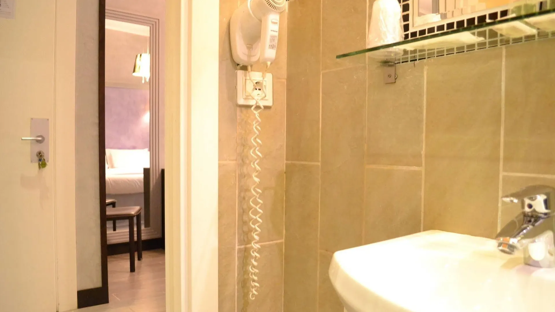 ** Guest house Tiburtina House Hotel Rome Italy